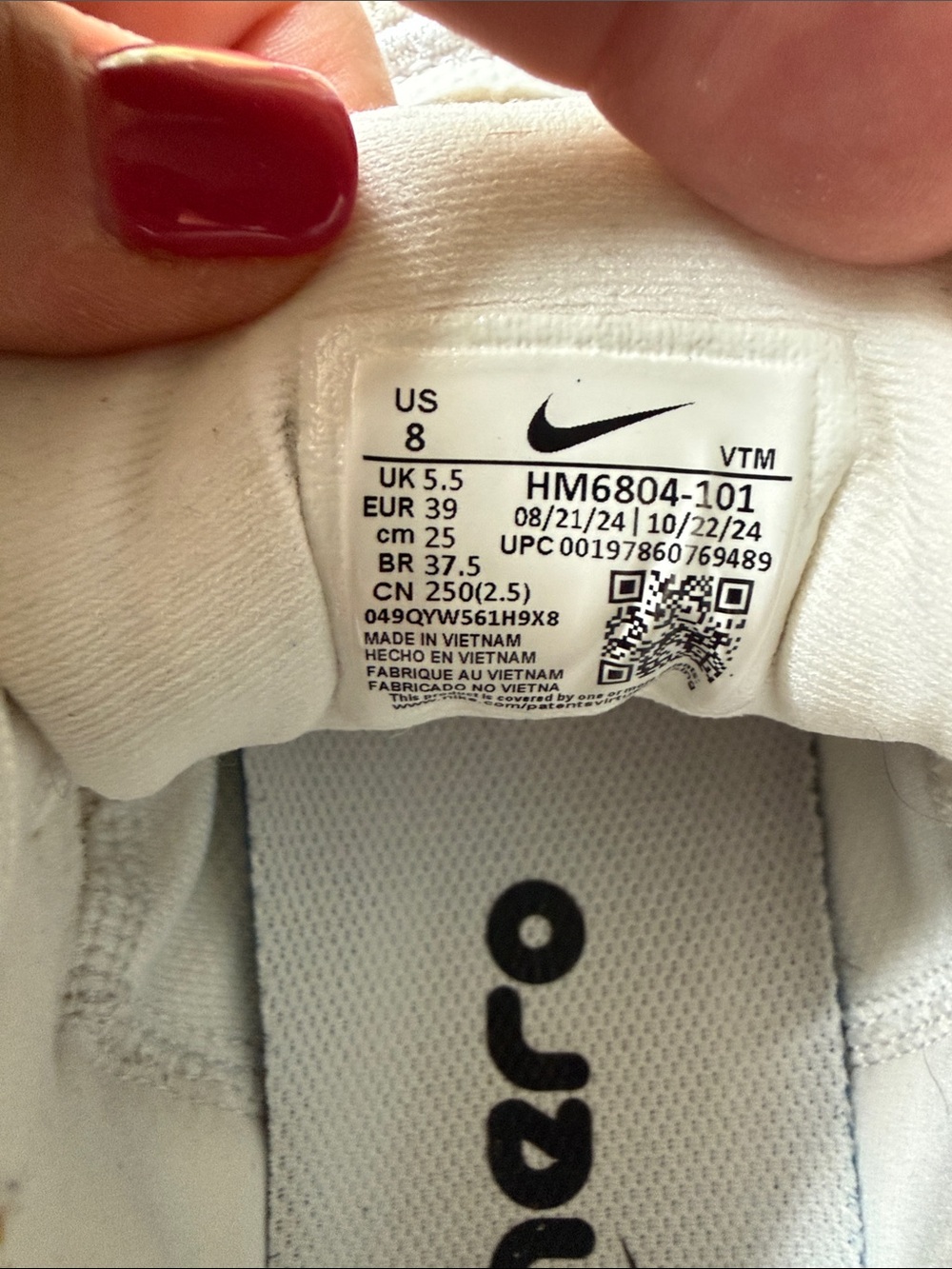 Nike Vomero 18 White Running Shoes with Black Swoosh - Picture 5 of 5